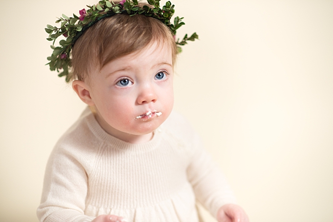 baby photographers columbus ohio baby with frosting on face