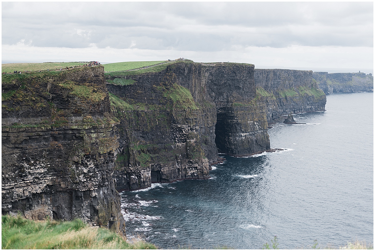 cliffs of moher cloudy day