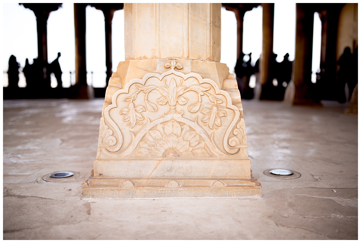 carved marble pillars in amer fort